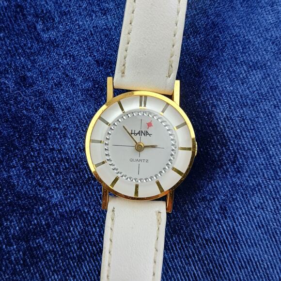 Hana Accessories - Hana Quartz Ladies Analog Wrist Watch white band numberless face needs battery